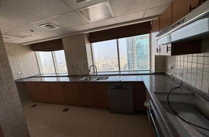 Apartment - 3 - 4 for rent in Fairmont Hotel - Sheikh Zayed Road - Dubai Apartment - 3 - 4 for rent in Fairmont Hotel - Sheikh Zayed Road - Dubai