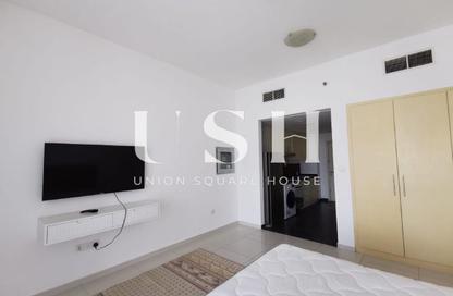 Apartment - Studio - 1 for rent in Golf Panorama A - Golf Panorama - Golf Town - Damac Hills - Dubai