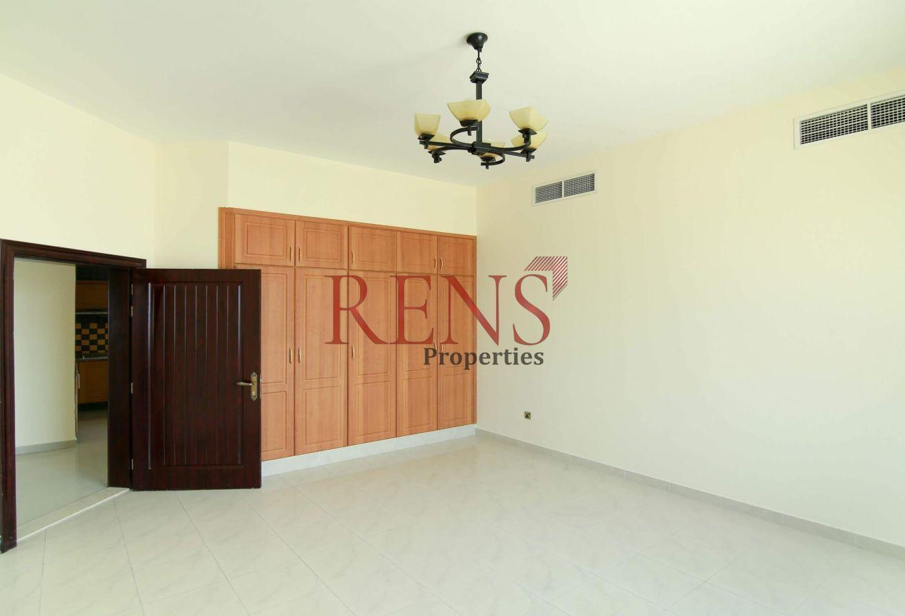 Spacious 5BR Villa | PrivatePool | Quiet Community photo 7