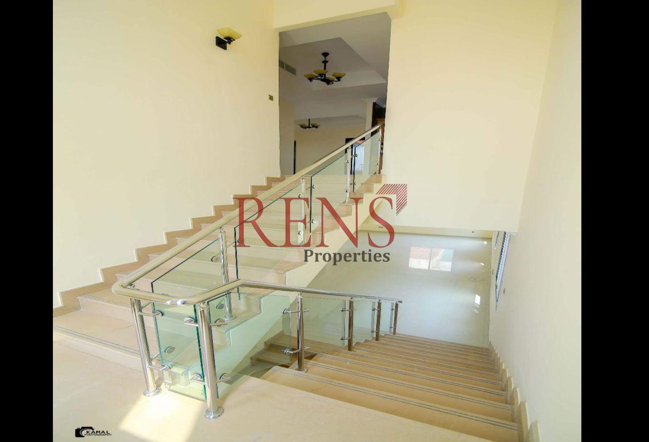 Spacious 5BR Villa | PrivatePool | Quiet Community photo 4