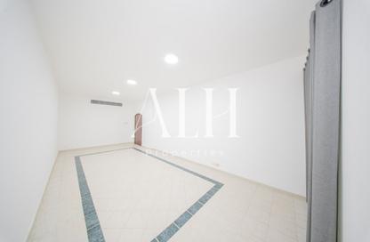 Apartment - 3 - 2 for rent in Hor Al Anz East - Hor Al Anz - Deira - Dubai Apartment - 3 - 2 for rent in Hor Al Anz East - Hor Al Anz - Deira - Dubai