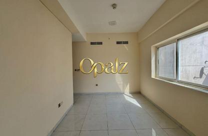 Apartment - 2 Bedrooms - 3 Bathrooms for rent in Samayen Suites 2 - Al Muraqqabat - Deira - Dubai Apartment - 2 Bedrooms - 3 Bathrooms for rent in Samayen Suites 2 - Al Muraqqabat - Deira - Dubai