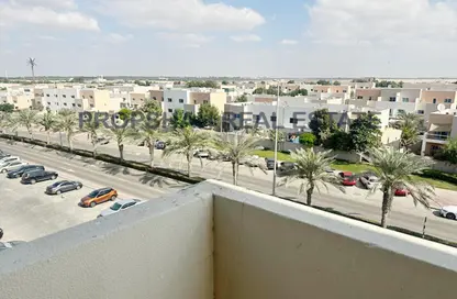 Apartment - 3 Bedrooms - 4 Bathrooms for rent in Tower 15 - Al Reef Downtown - Al Reef - Abu Dhabi