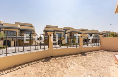 Townhouse - 5 - 6 for rent in Portofino - Damac Lagoons - Dubai