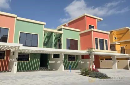 Townhouse - 4 Bedrooms - 5 Bathrooms for sale in Portofino - Damac Lagoons - Dubai