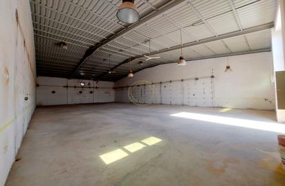 Warehouse - Studio - 1 Bathroom for rent in Wadi AL AIN 1 - Al Noud - Al Ain