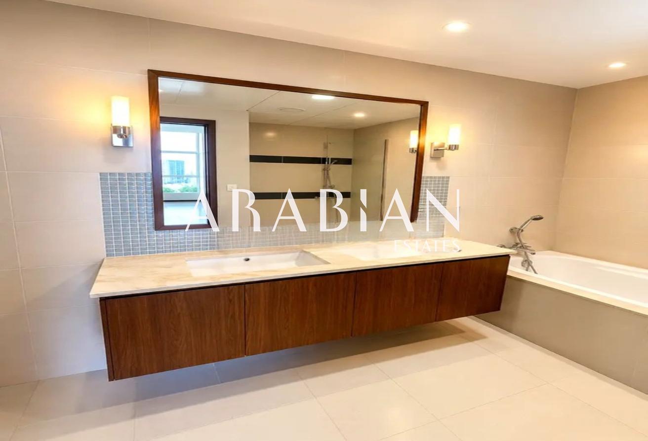 Fully Furnished | Sea View | Vacant Now photo 7