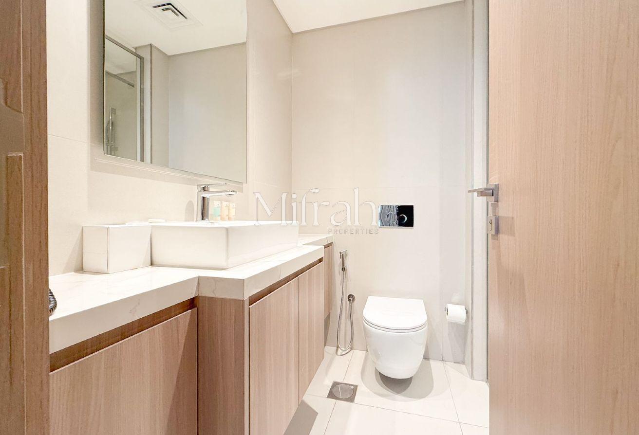 Cozy Look | 1BR Fully Furnished | Vacant photo 12