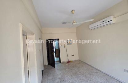 Apartment - Studio - 1 for rent in Al Baraha 438 - Al Baraha - Deira - Dubai Apartment - Studio - 1 for rent in Al Baraha 438 - Al Baraha - Deira - Dubai