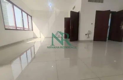 Apartment - 3 Bedrooms - 4 Bathrooms for rent in Airport Road - Abu Dhabi
