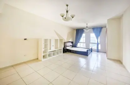 Apartment - 1 Bathroom for rent in Magnolia 1 - Emirates Gardens 2 - District 14 - Jumeirah Village Circle - Dubai