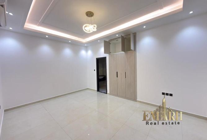 103695990 - Property Image 2