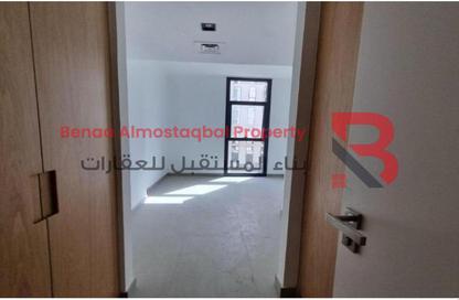 Apartment - 1 Bedroom - 2 Bathrooms for sale in Muweileh Community - Muwaileh Commercial - Sharjah