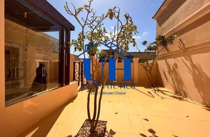 Villa - 5 - 6 for rent in Golf Gardens - Khalifa City - Abu Dhabi