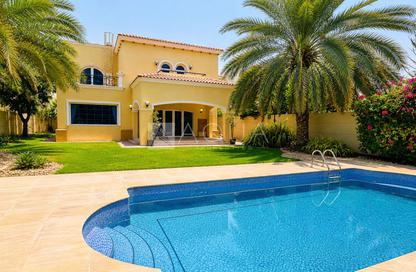 Villa - 4 Bedrooms - 5 Bathrooms for rent in District 4 - Jumeirah Park - Dubai
