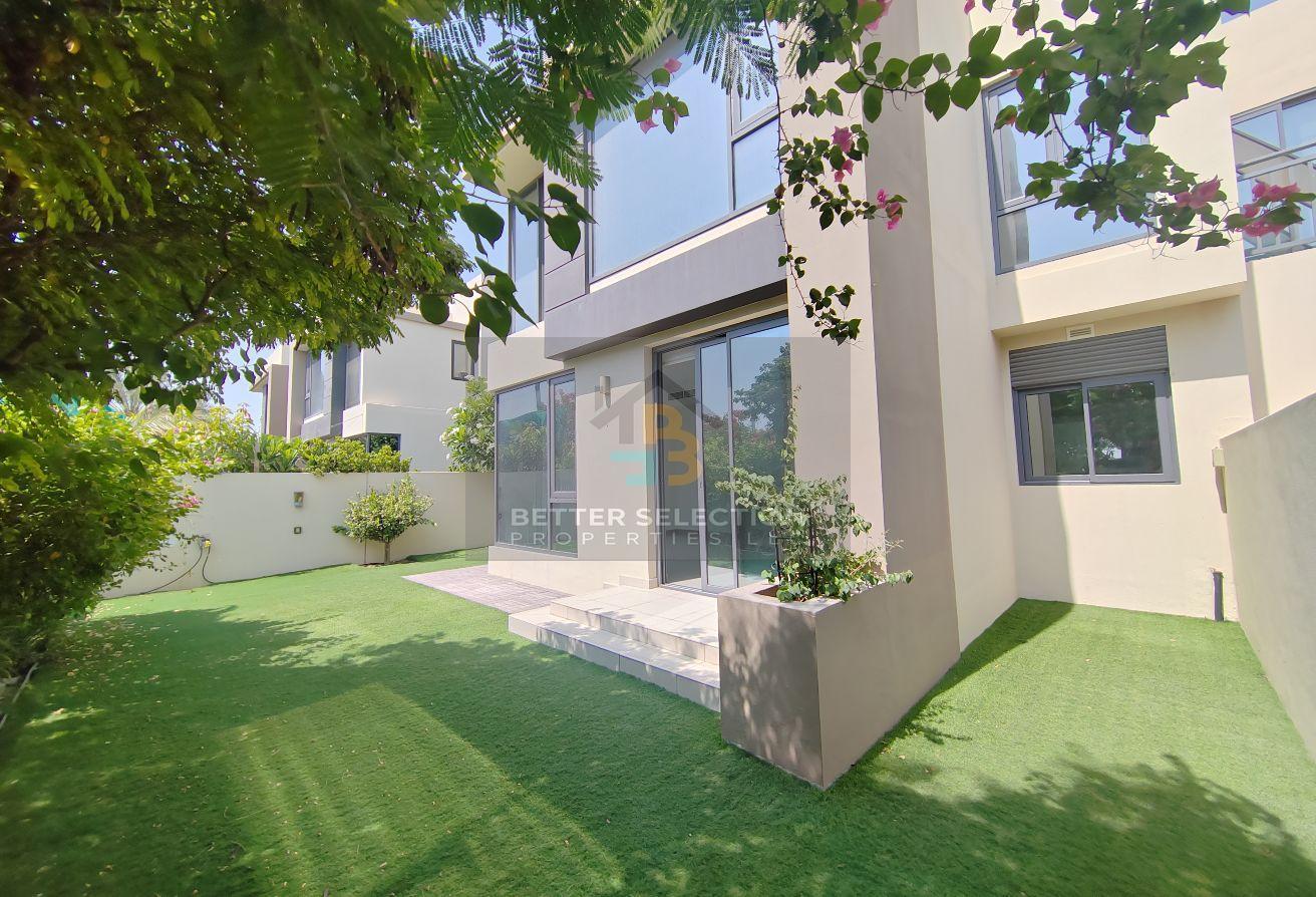 Green Belt | Stunning Landscaped |Prime Location photo 11