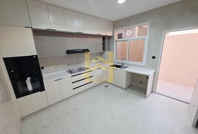 126125462 - Property Image 3