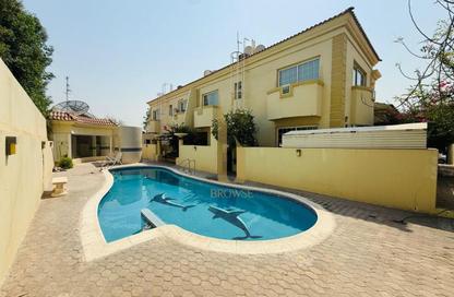 Villa - 4 Bedrooms - 4 Bathrooms for rent in Jumeirah 1 Villas - Jumeirah 1 - Jumeirah - Dubai