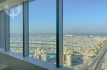 Apartment - 1 Bedroom - 2 Bathrooms for rent in The Palm Tower - Palm Jumeirah - Dubai