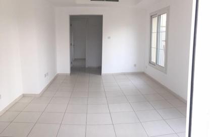 Villa - 2 Bedrooms - 3 Bathrooms for rent in Springs 14 - The Springs - Dubai Villa - 2 Bedrooms - 3 Bathrooms for rent in Springs 14 - The Springs - Dubai