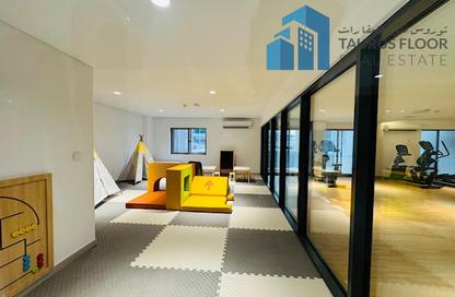 Apartment - 3 Bedrooms - 3 Bathrooms for rent in Dar Al Buteen 1 - Al Muraqqabat - Deira - Dubai