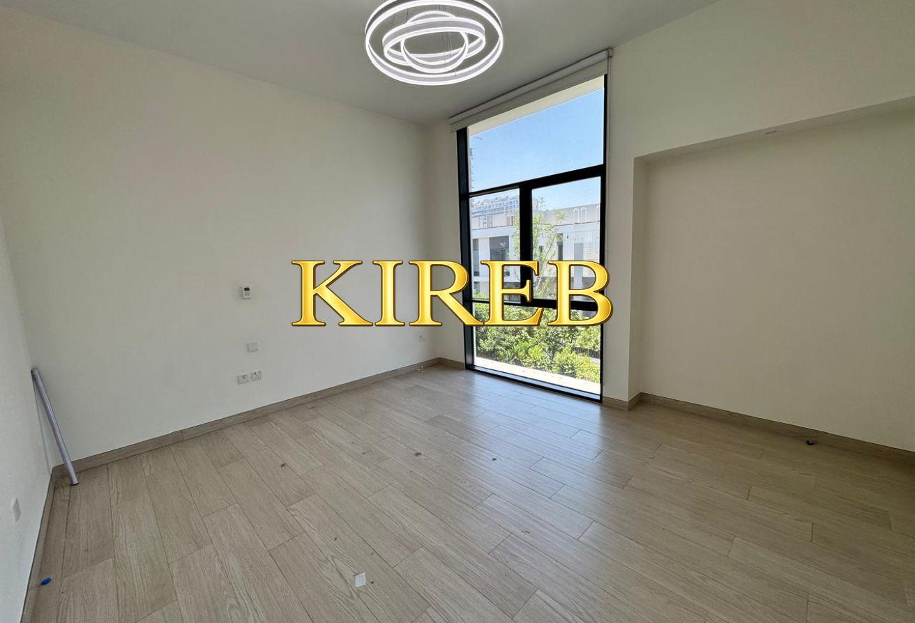 Park View | Corner Unit | Vacant. photo 9