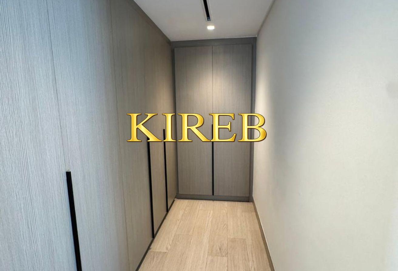 Park View | Corner Unit | Vacant. photo 14