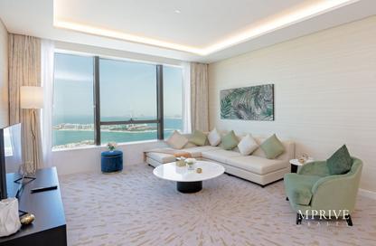 Apartment - 1 - 2 for sale in The Palm Tower - Palm Jumeirah - Dubai