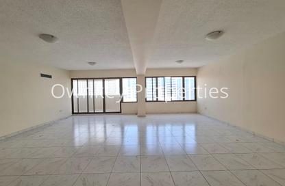 Apartment - 3 - 2 for rent in Silver Sands 1 - Al Mankhool - Bur Dubai - Dubai