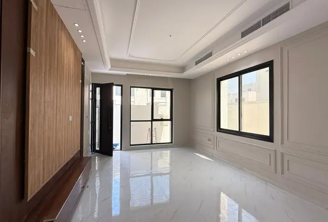 153760145 - Property Image 3