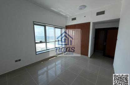Apartment - 2 Bedrooms - 2 Bathrooms for rent in Corniche Tower - Ajman Corniche Road - Ajman