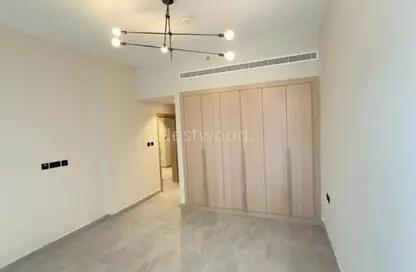 شقة - غرفة نوم - 2 حمامات للايجار في آرك ريزيدنس - مجمع دبي ريزيدنس - دبي لاند - دبي