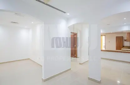 Apartment - 3 Bedrooms - 4 Bathrooms for rent in Al Razi Building - Dubai Healthcare City - Bur Dubai - Dubai