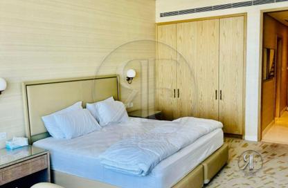 Apartment - 1 Bedroom - 1 Bathroom for rent in The Palm Tower - Palm Jumeirah - Dubai