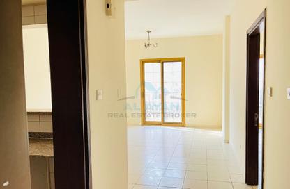Apartment - 1 - 2 for rent in Building T10 - Spain Cluster - International City - Dubai