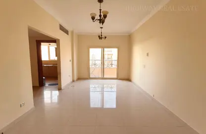 Apartment - 2 Bedrooms - 2 Bathrooms for rent in Muwaileh 29 Building - Muwaileh - Sharjah