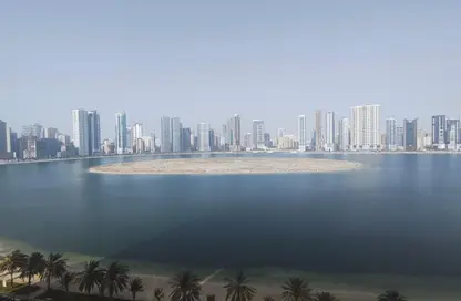 شقة - 3 غرف نوم - 4 حمامات للايجار في الممزر - الشارقة - الشارقة