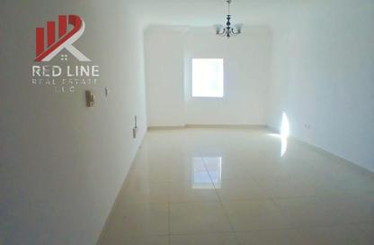 Apartment - Studio - 1 Bathroom for rent in Al Khan Corniche - Al Khan - Sharjah