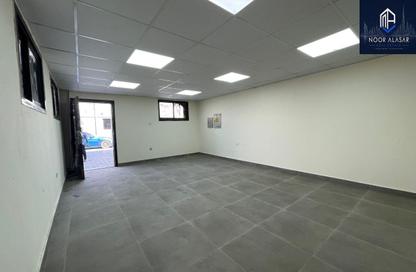 Warehouse - Studio for rent in Al Goze Building - Al Quoz 1 - Al Quoz - Dubai