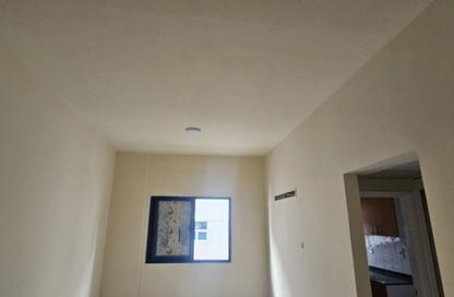 Apartment - Studio - 1 Bathroom for rent in Umm Hurair 1 - Umm Hurair - Dubai
