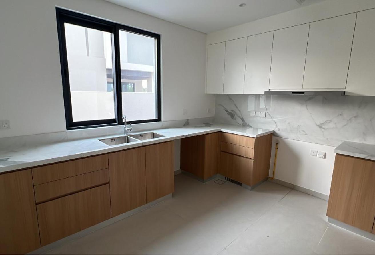 Single Row TH | 4BR + Maid | Landscaped photo 4
