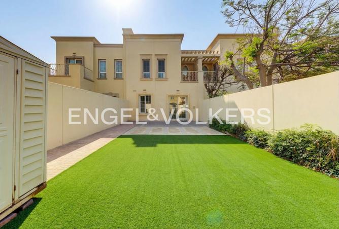 Luminous |  Spacious Garden | Well Maintained