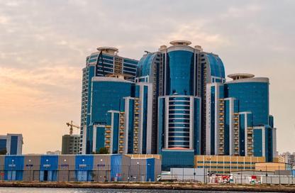 شقة - غرفة نوم - 2 حمامات للبيع في أورينت تاور 1 - أورينت تاور - البستان - عجمان