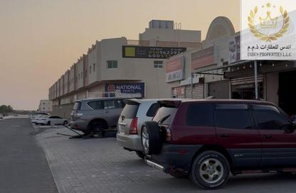 محل - استوديو - 4 حمامات للبيع في المنامة - عجمان