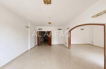 Apartment - 3 Bedrooms - 4 Bathrooms for rent in Al Majaz 2 - Al Majaz - Sharjah