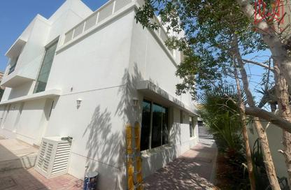 Villa - 4 Bedrooms - 7 Bathrooms for rent in Umm Suqeim 2 Villas - Umm Suqeim 2 - Umm Suqeim - Dubai Villa - 4 Bedrooms - 7 Bathrooms for rent in Umm Suqeim 2 Villas - Umm Suqeim 2 - Umm Suqeim - Dubai