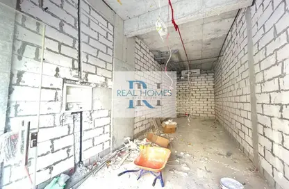 Shop - Studio for rent in Pantheon Elysee III - District 15 - Jumeirah Village Circle - Dubai