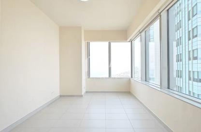 Apartment - 2 Bedrooms - 3 Bathrooms for rent in Nation Towers - Corniche Road - Abu Dhabi