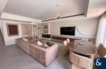 Villa - 4 - 4 for sale in Springs 3 - The Springs - Dubai Villa - 4 - 4 for sale in Springs 3 - The Springs - Dubai