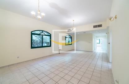 Villa - 3 - 5 for rent in Umm Suqeim 2 Villas - Umm Suqeim 2 - Umm Suqeim - Dubai Villa - 3 - 5 for rent in Umm Suqeim 2 Villas - Umm Suqeim 2 - Umm Suqeim - Dubai